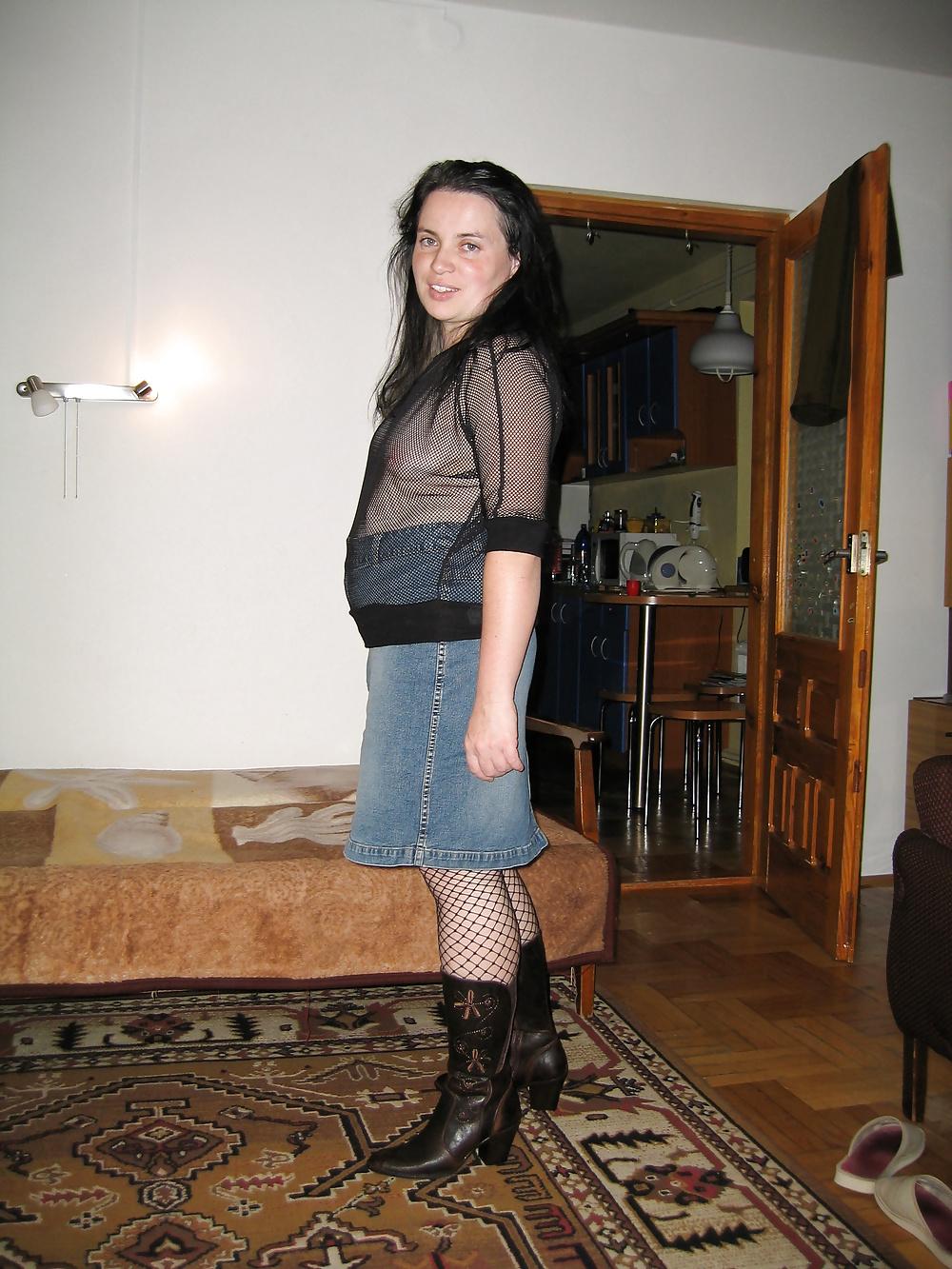 25P Amateur in Nylons