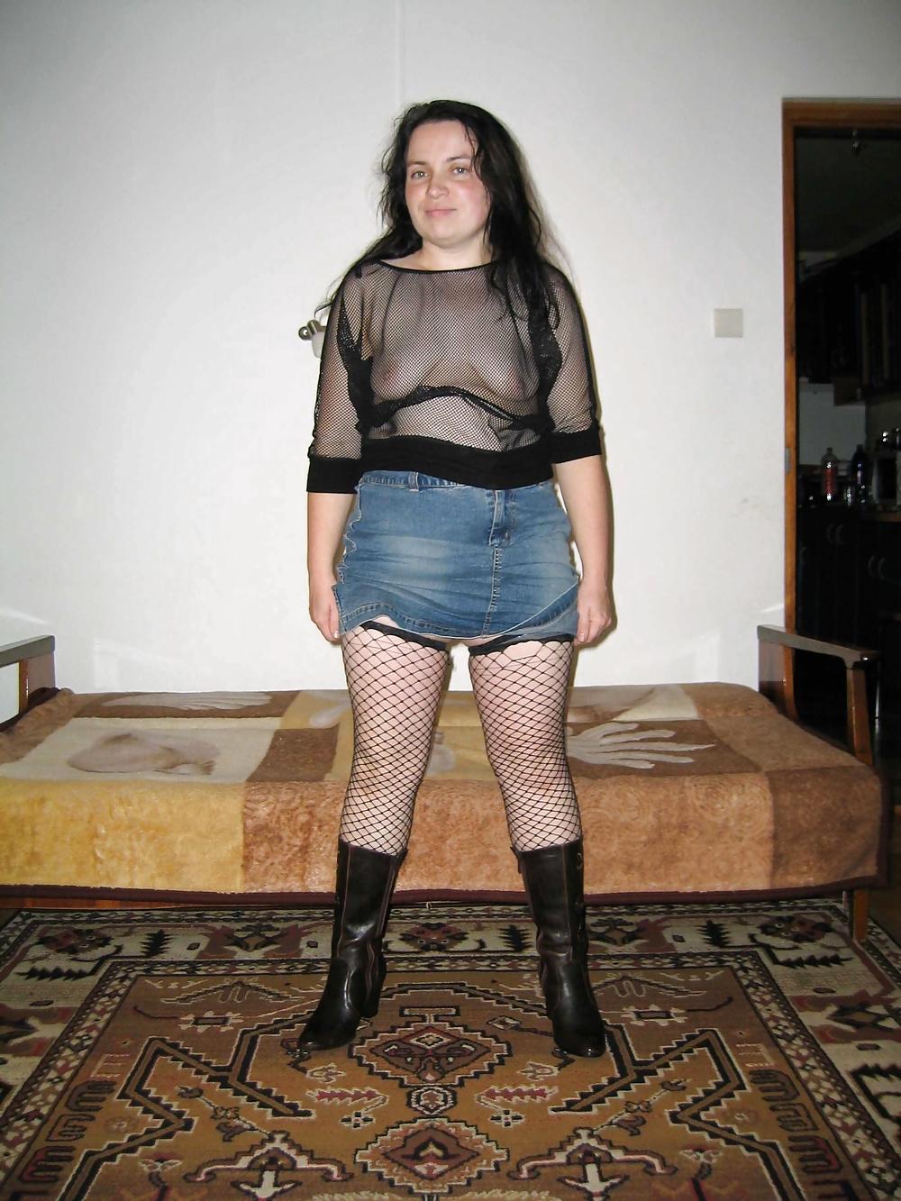 25P Amateur in Nylons