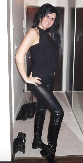 13P German Amateur in Latex & Leather