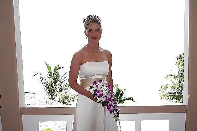 25P Lauren...Gorgeous Bride To BBC Addicted Milf