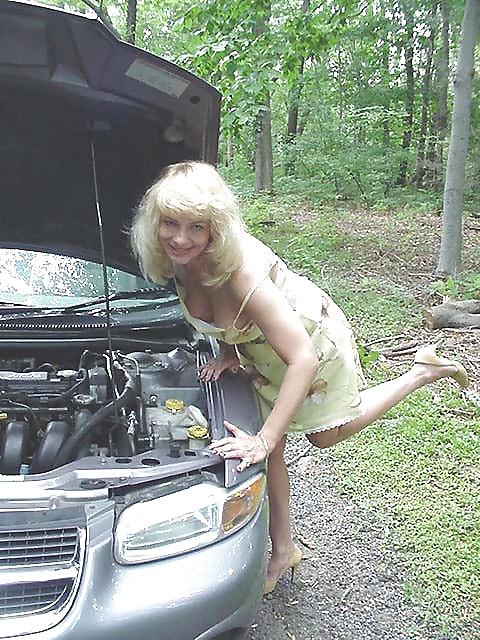 25P Amateur ladies in cars