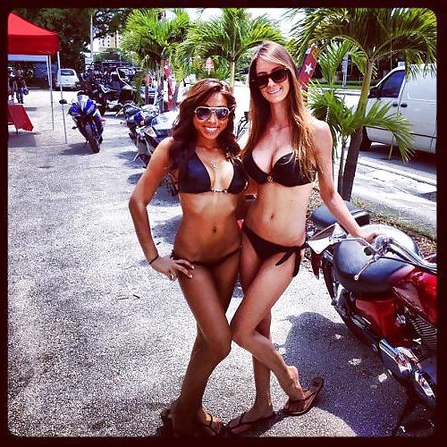 18P Amateur Bikini Babes