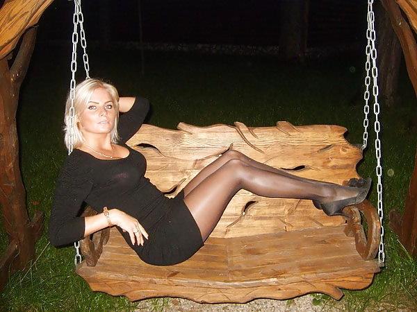 25P Real Amateur Russian Ladies in Nylons