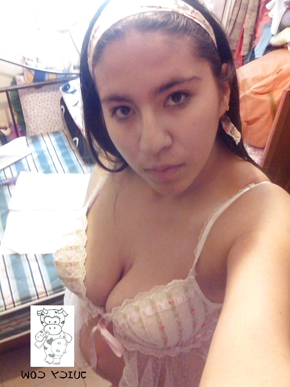 12P SOLITA EN CASA CACHONDA Y CALIENTE AMATEUR