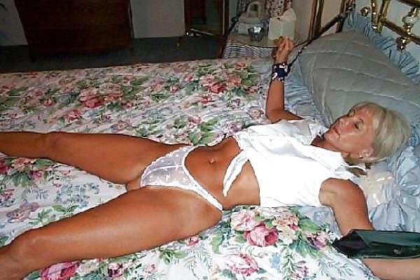 25P Annie loves swinging and fuck black cock