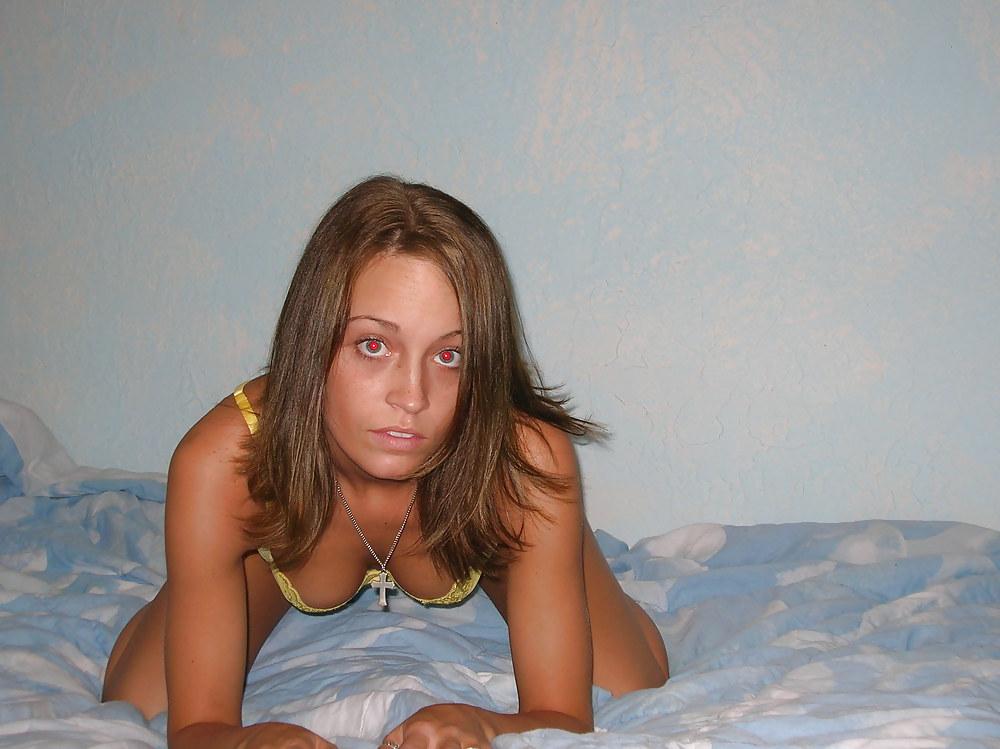 25P Skinny Amateur Teen Posing in Bra and Panties 