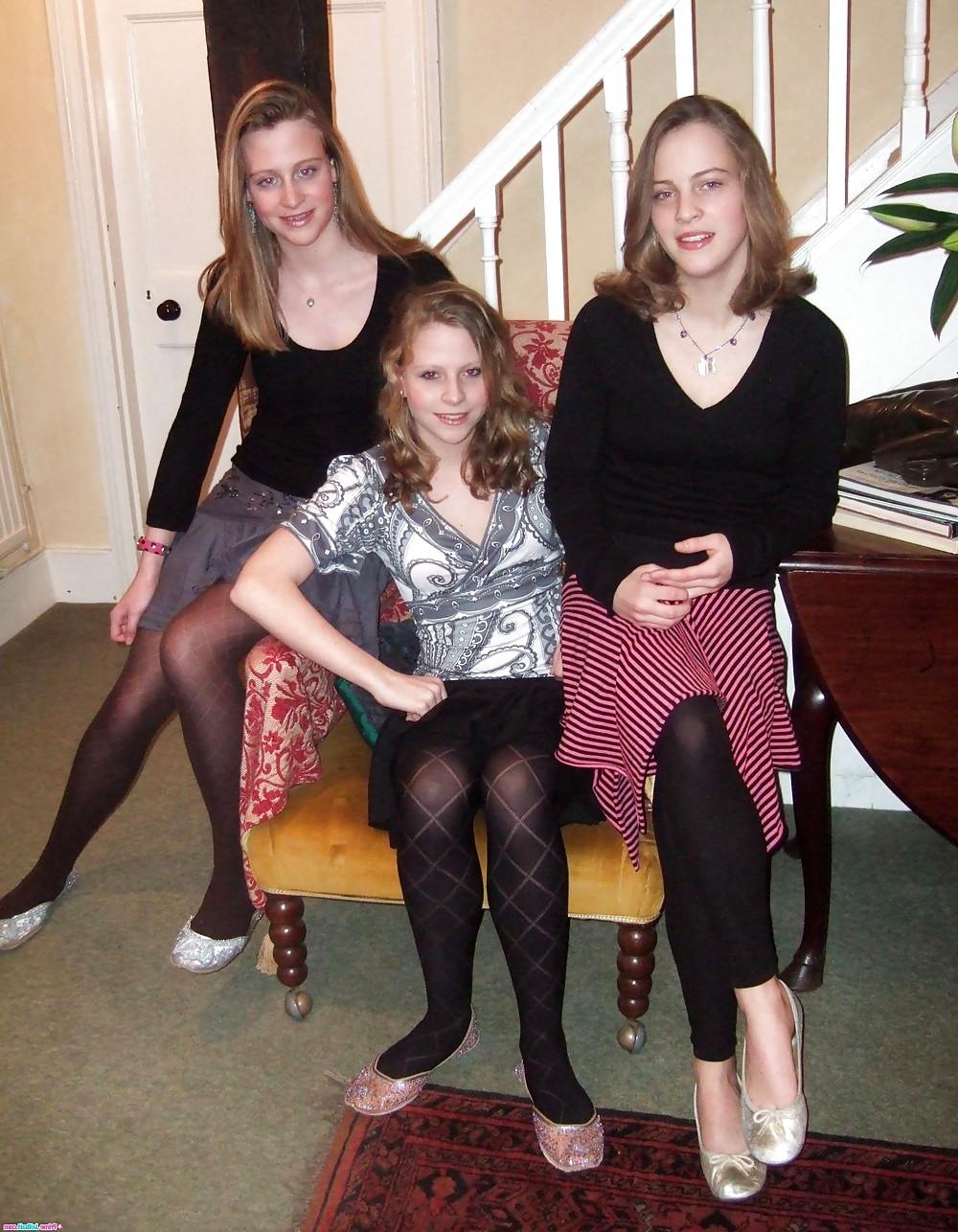 25P Amateur Girls In Ballerines 2