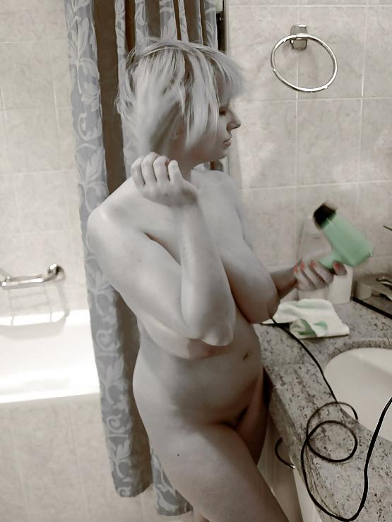 18P Amateur BBW in bathroom Vol1