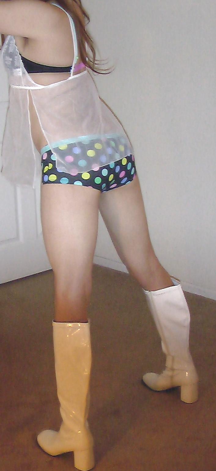 8P Michelle, Amateur CD Posing Lingerie Virgin