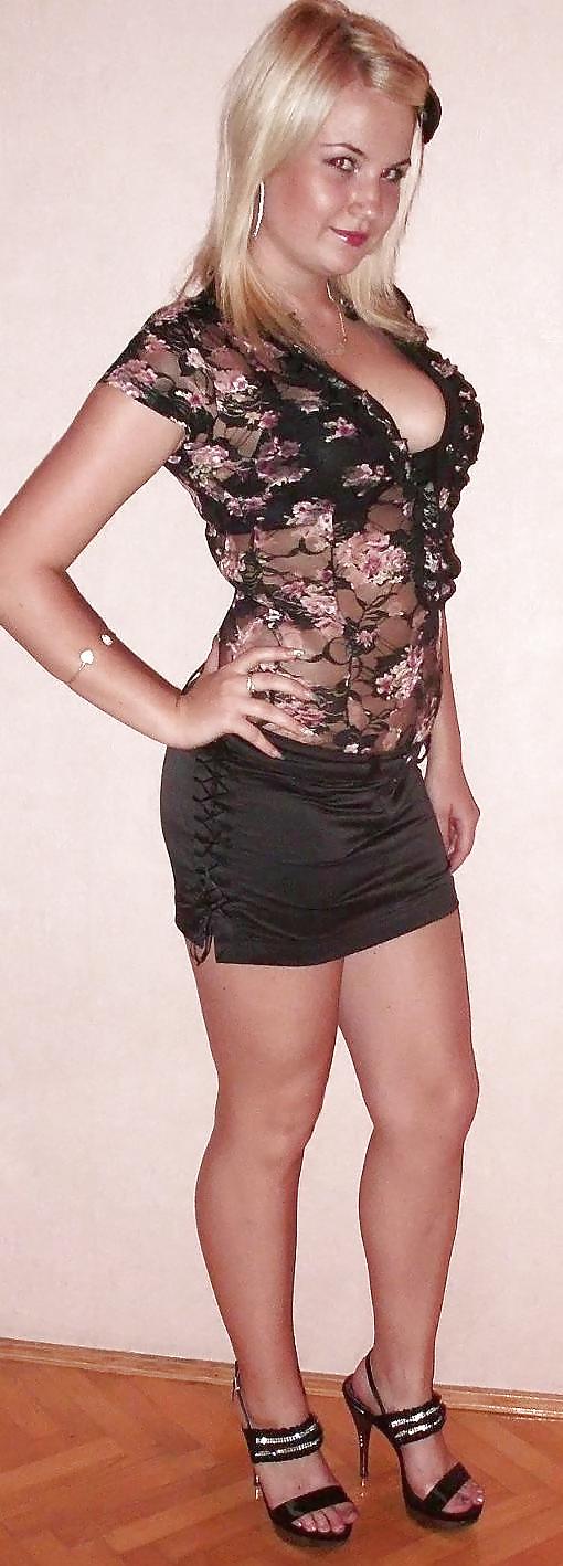 7P Amateur Blonde Teen Posing 2.