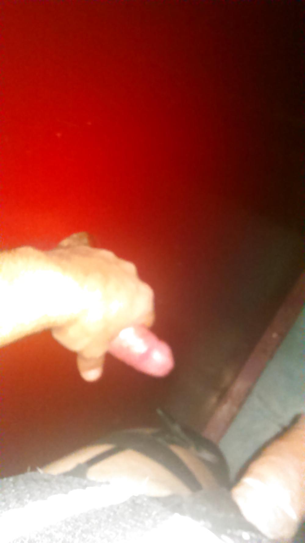11P Amateur Crossdresser in a glory hole