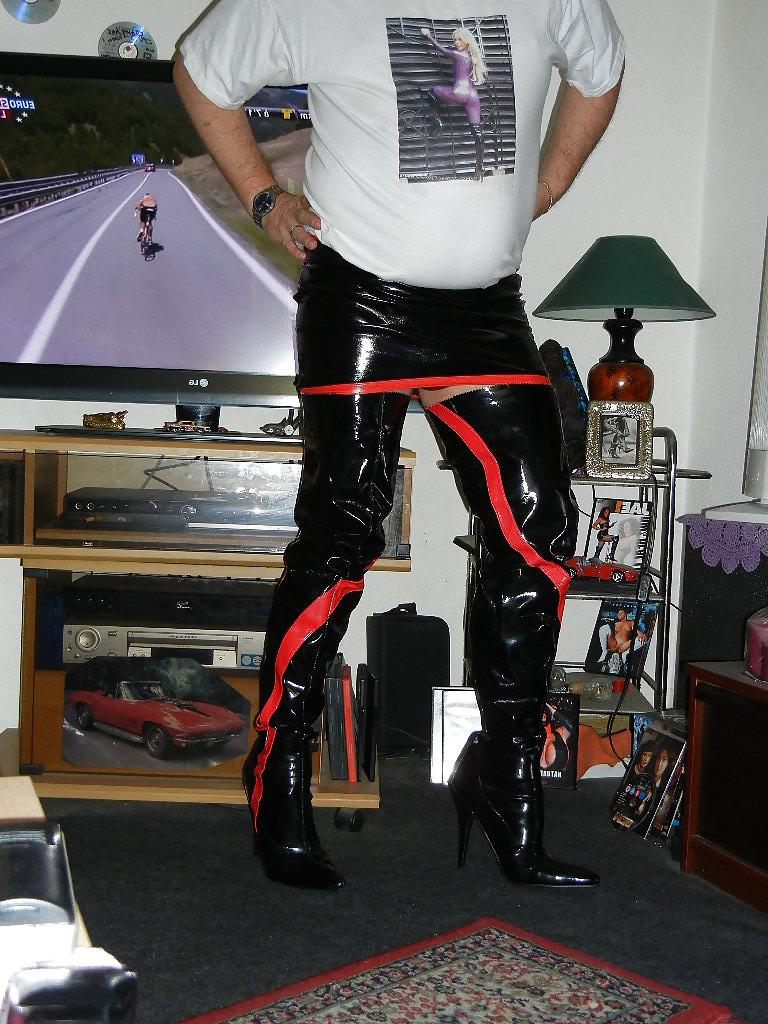 7P CD Amateur in Lack and Boots