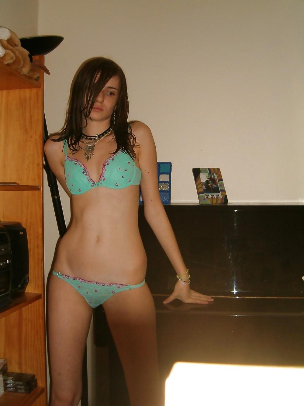 25P Real Amateur Set: Girlfriend in mint underwear