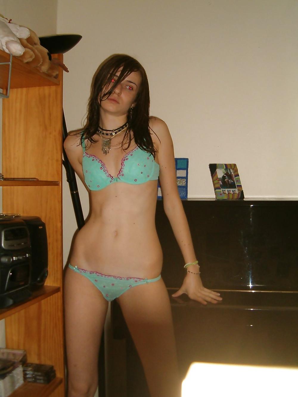 25P Real Amateur Set: Girlfriend in mint underwear