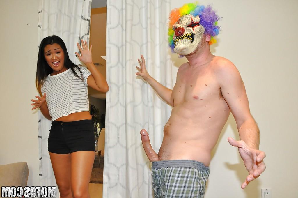 16P Amateur Asian girl Amy Parks getting fucked and jizzed on by man in clown mask