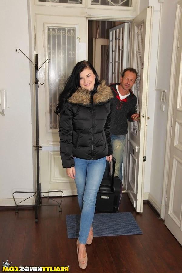 12P Brunette amateur sheds jeans & gives handjob to get cum covered wearing heels