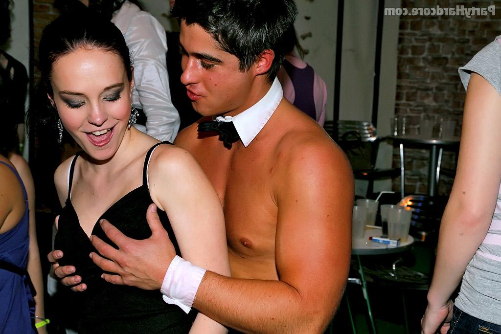 16P Slutty amateur chicks making out and fucking with male strippers