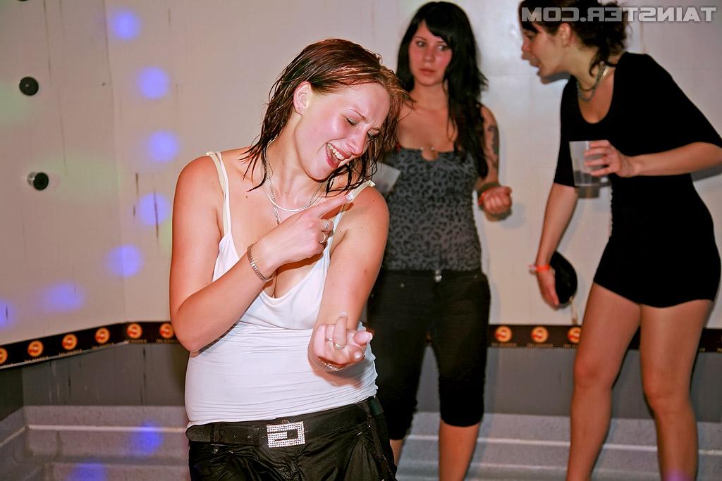 16P Slutty amateur Leony Aprill is into wild sex orgy at the drunk party