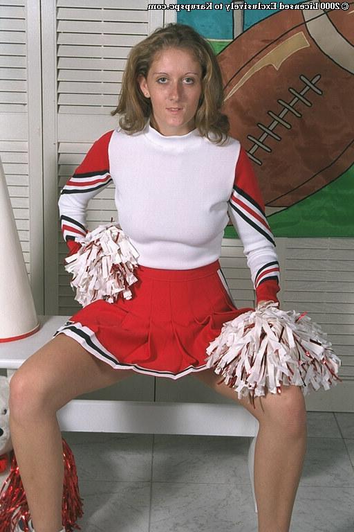 16P Amateur cheerleader Gabi shows off in her wonderful uniform