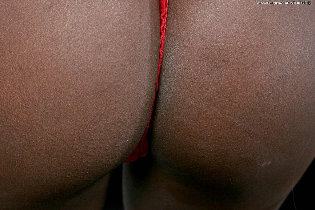 16P Big tits amateur teen Karis takes part in a close up posing scene