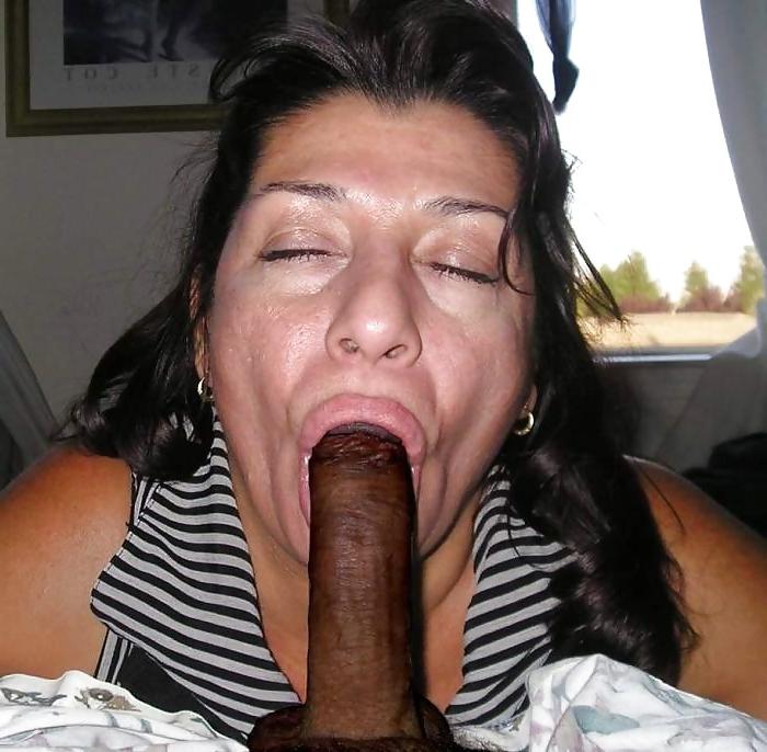 20P Blowjob a black cock 2.
