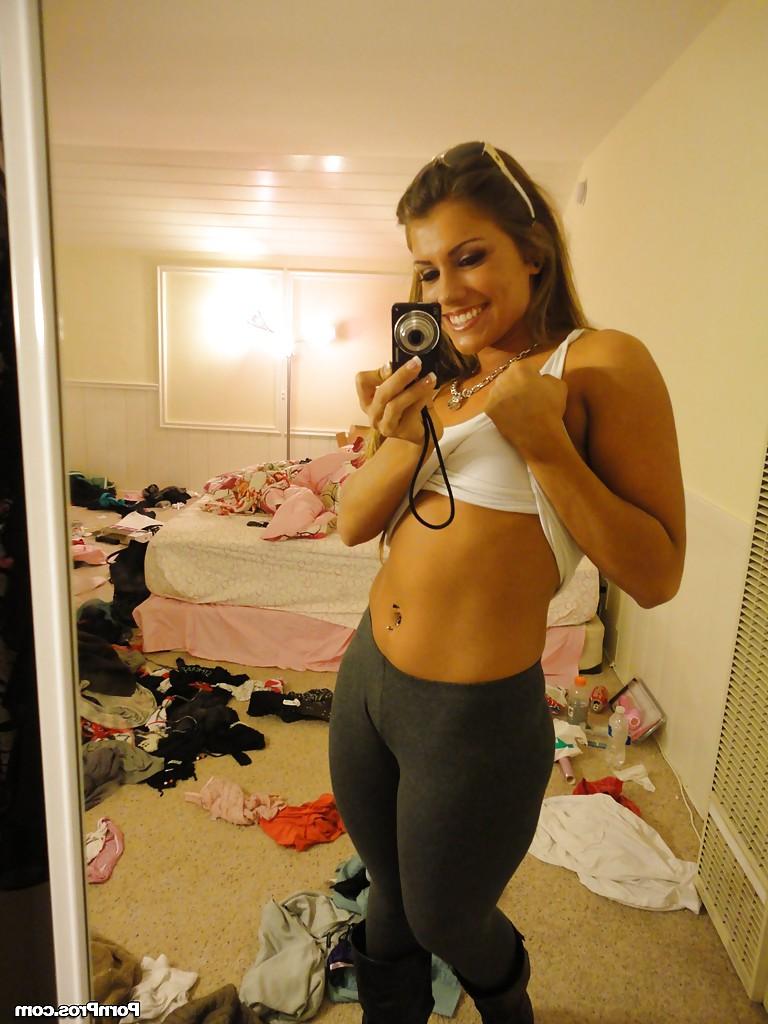 16P Amateur Bella Beyle strips to make some homemade shots in lingerie