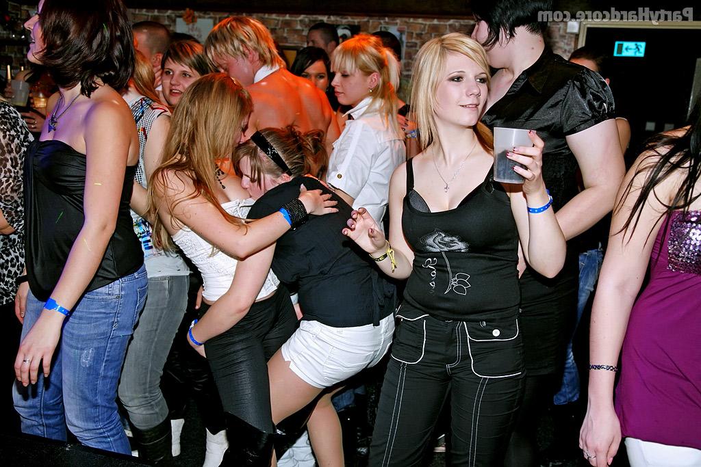 16P Petite amateur chicks going nasty at the drunk party with male strippers