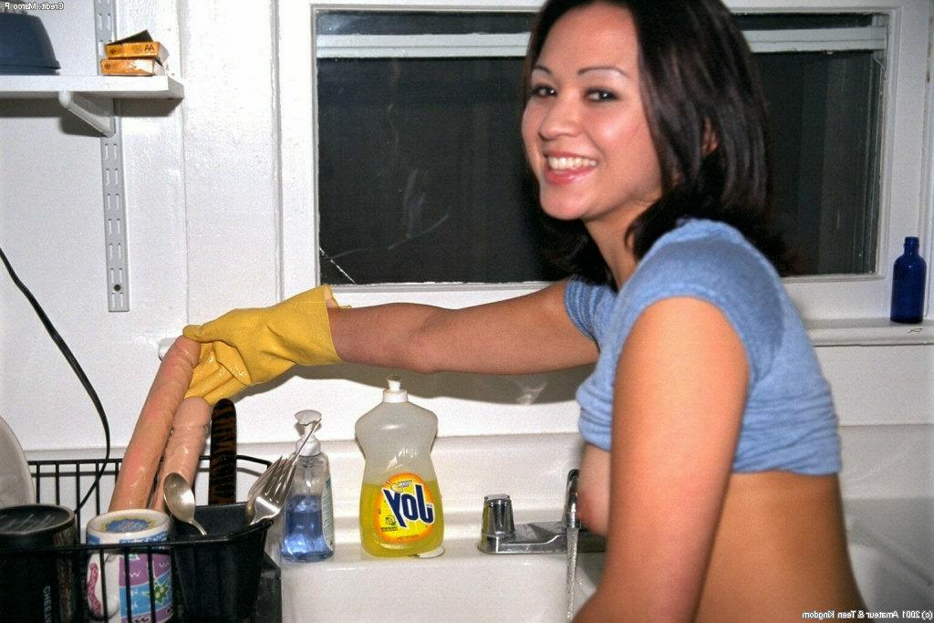 16P Latina amateur Lokelanie petting hairless cunt in kitchen with rubber gloves