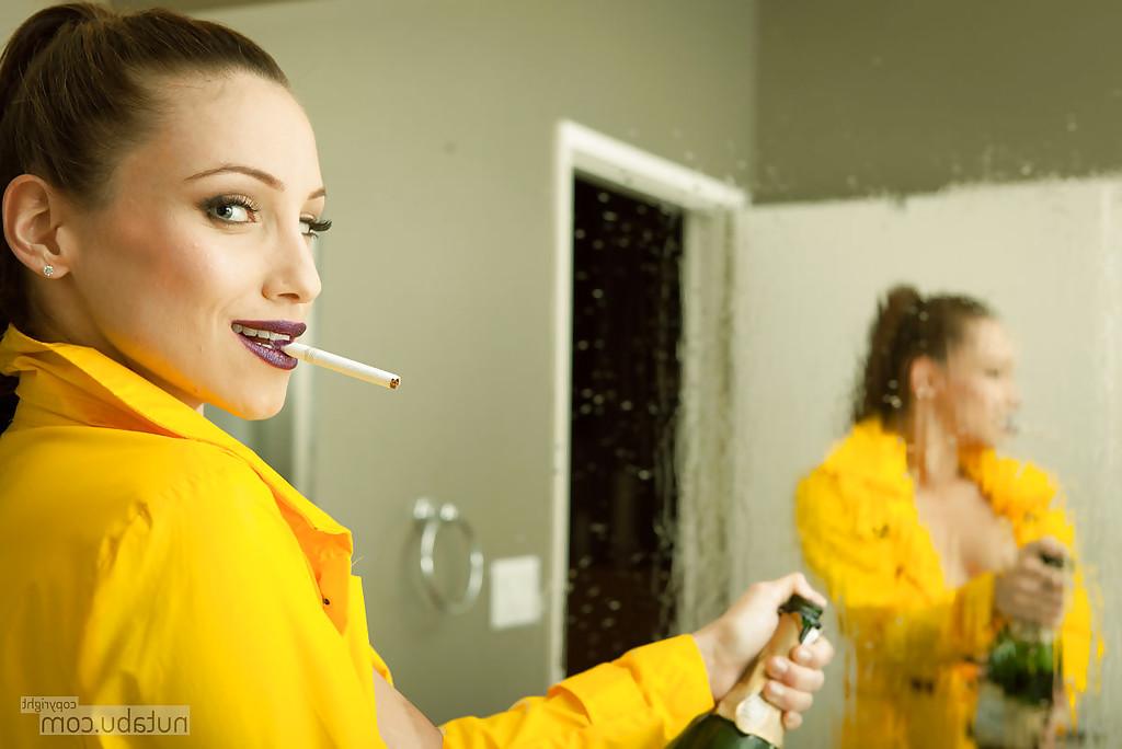 16P Drunk amateur chick puts out cigarette to toy horny pussy in shower
