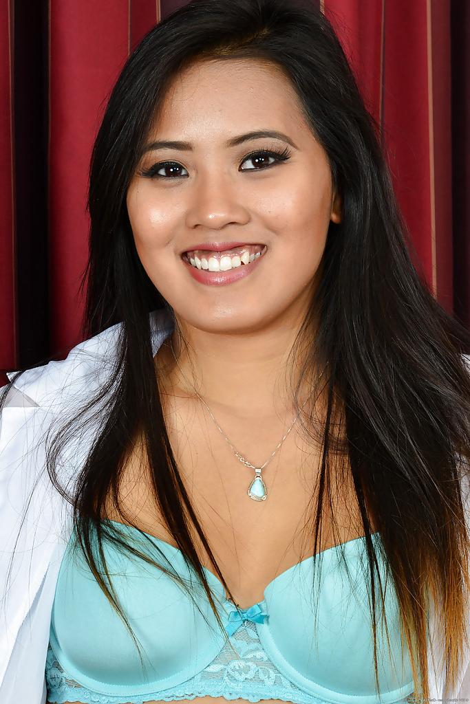 16P Amateur Asian Addison Avery slowly undressing and posing in close-up