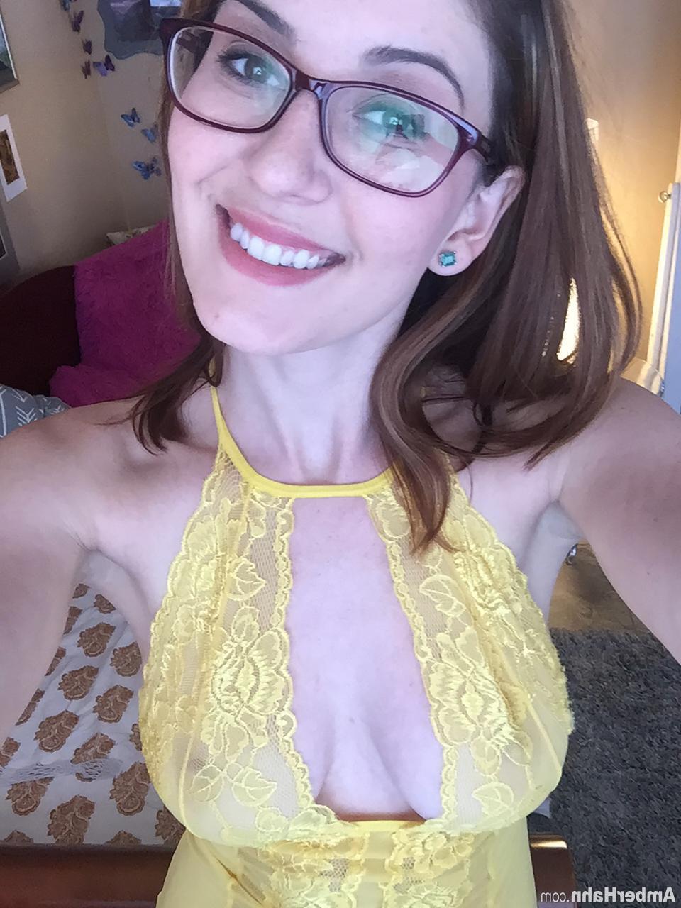 15P Hot coed Amber Hahn shares some of her homemade candids