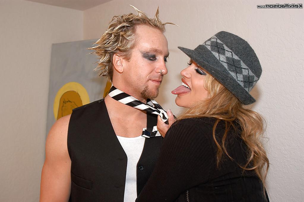16P Hardcore fuck of an amature mature lady with big tits Kelly Madison