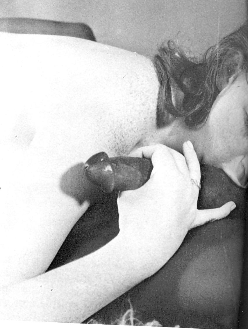 8P Retro Interracial