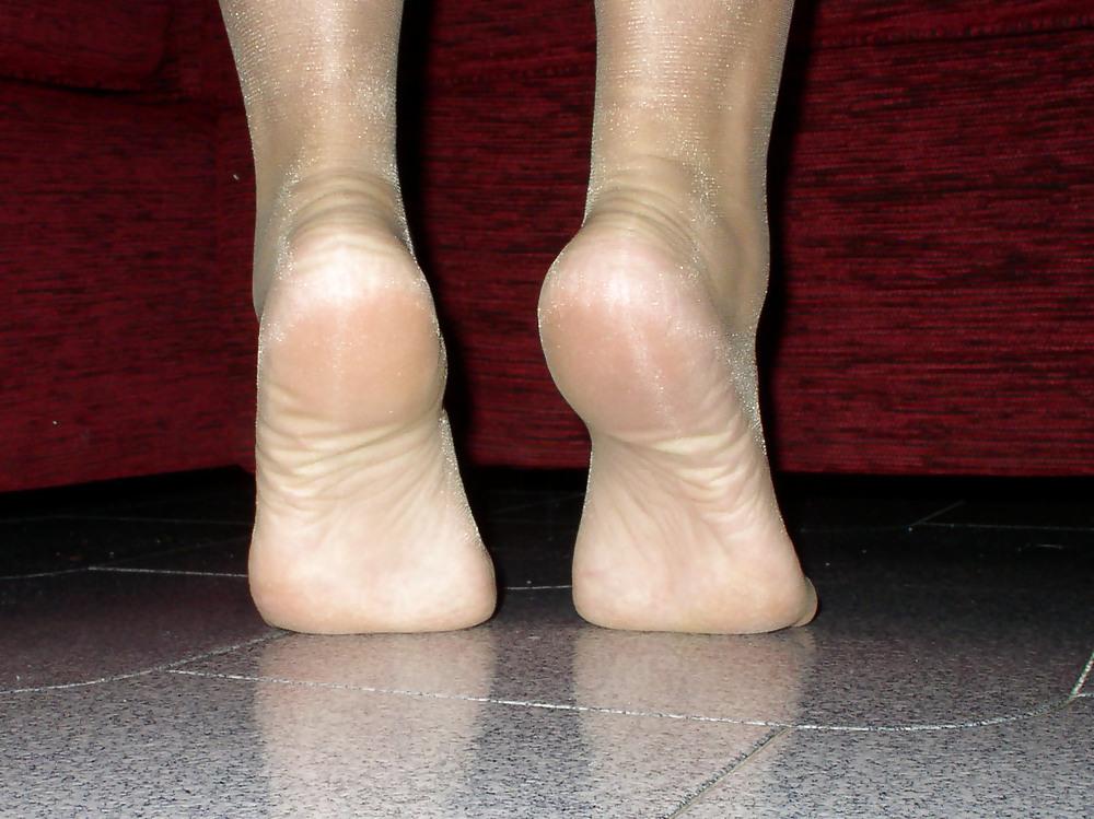 10P Amateur Wife in Sexy Tan Nylon