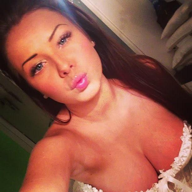 14P Busty amateur babe shows off her hot curves on camera
