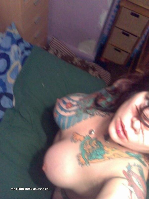 14P Compilation of amateur emo girlfriends posing for the cam