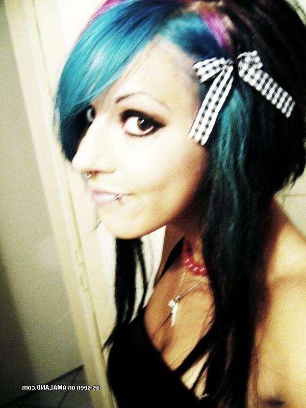 16P Hot collection of selfpics of an amateur groupie babe