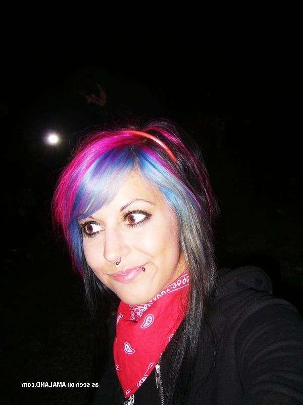 16P Hot collection of selfpics of an amateur groupie babe