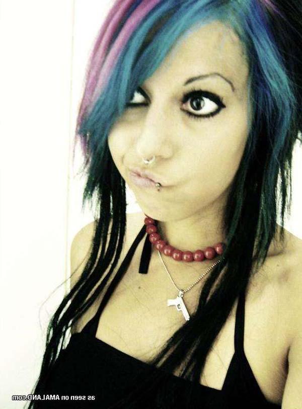16P Hot collection of selfpics of an amateur groupie babe