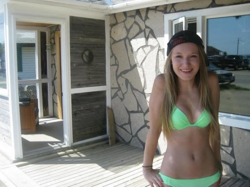 14P Amateur non-nude girlfriends posing sexy for their cameras