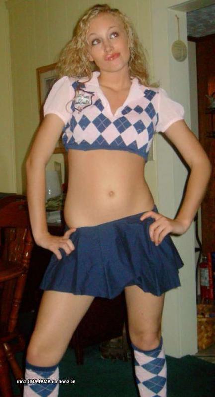 14P Compilation of amateur non-nude babes posing sexy on cam