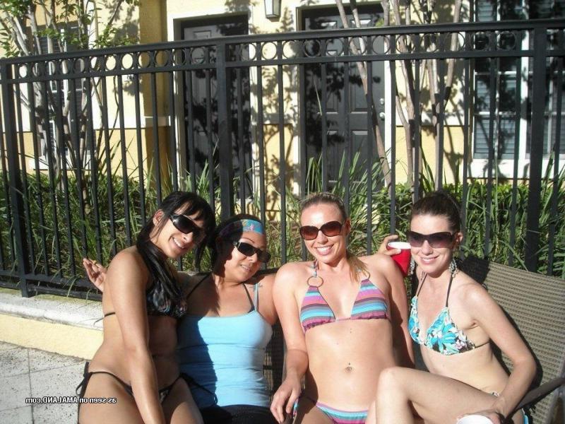 14P Officemates posing in sexy bikinis during vacation