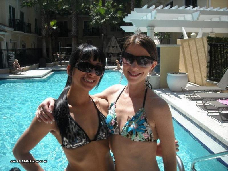14P Officemates posing in sexy bikinis during vacation