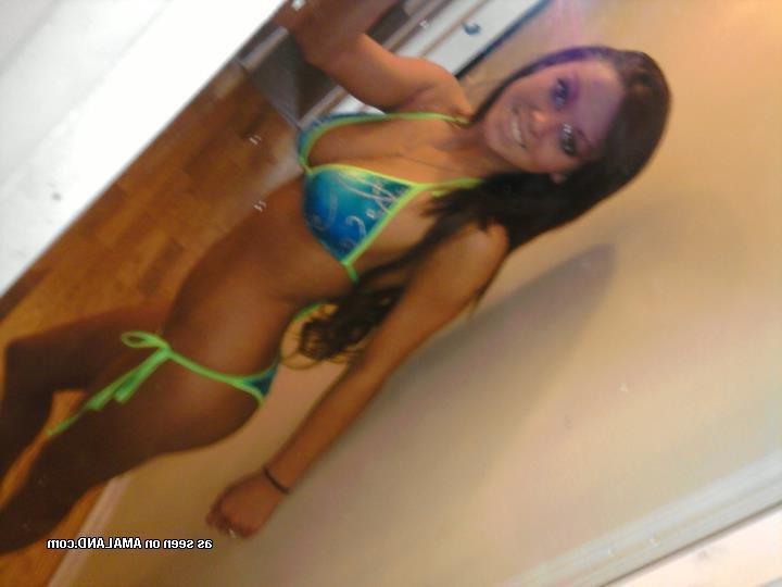 16P Pictures of steamy hot non-nude amateur sexy bikini cuties posing for the cam