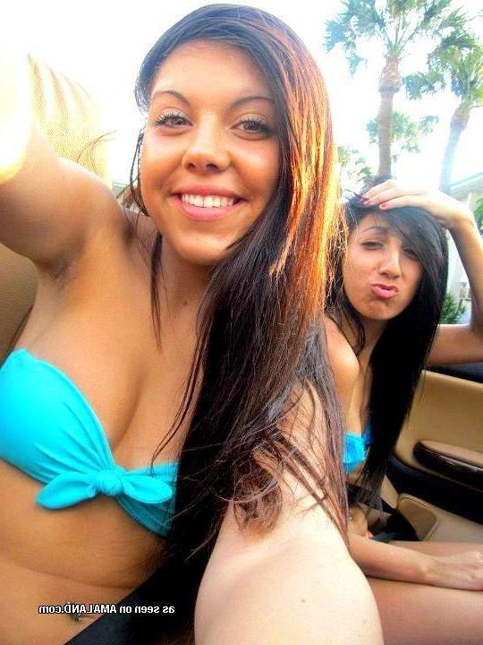 16P Pictures of steamy hot non-nude amateur sexy bikini cuties posing for the cam