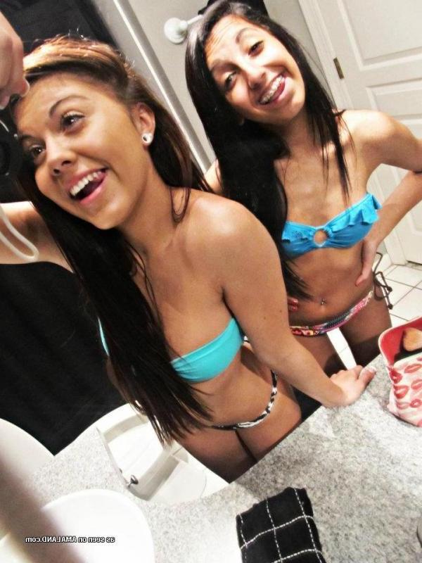 16P Pictures of steamy hot non-nude amateur sexy bikini cuties posing for the cam