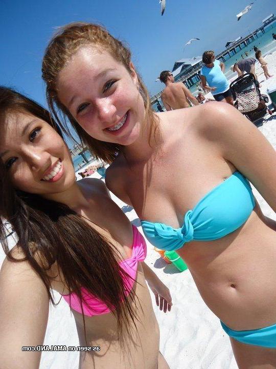 16P Pictures of steamy hot non-nude amateur sexy bikini cuties posing for the cam
