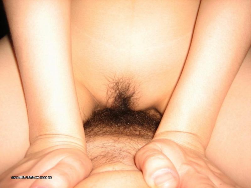 16P Pictures of a naked amateur girlfriend getting fucked deep