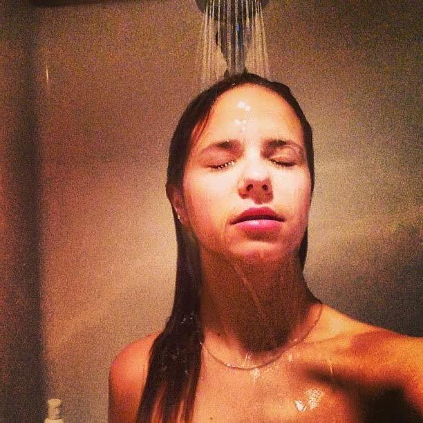 14P Amateur teen hottie getsrecorded while posing in lingerie