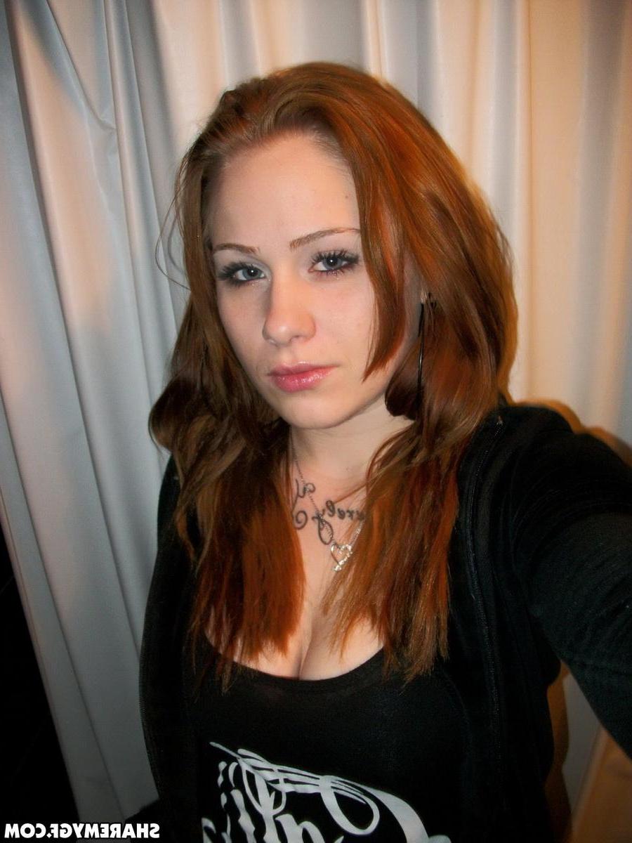 20P Busty amateur girl shares pics of her round boobs and tight pussy